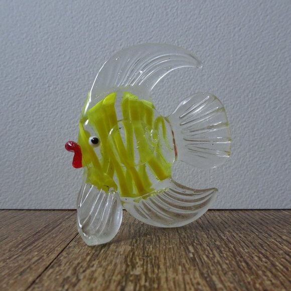 Vintage Glass Fish Figurine - Picture 3 of 6